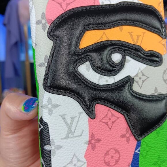 LOUIS VUITTON Monogram Portrait Zippy Vertical Wallet Multicolor KidSuper - Picture 4 of 16